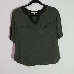 Grey shirt with pockets